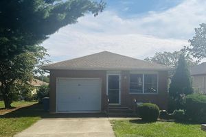 53 SYCAMORE RD, MANAHAWKIN, NJ