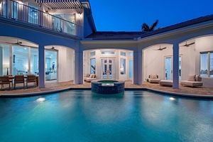 650 BOW LINE DR, NAPLES, FL