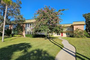 16 VISTA GARDENS TRL 204, VERO BEACH, FL