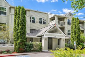 4109 224TH LN 213, ISSAQUAH, WA