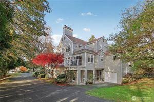 4266 221ST CT SE # 1090, ISSAQUAH, WA