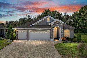 8152 LAKE JAMES DR, LAKELAND, FL