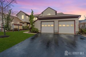 62 YORKSHIRE DR, MONROE TOWNSHIP, NJ