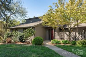 530 CROWFIELDS LN, ASHEVILLE, NC