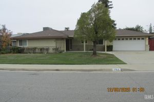 144 GLEN OAKS DR, BAKERSFIELD, CA