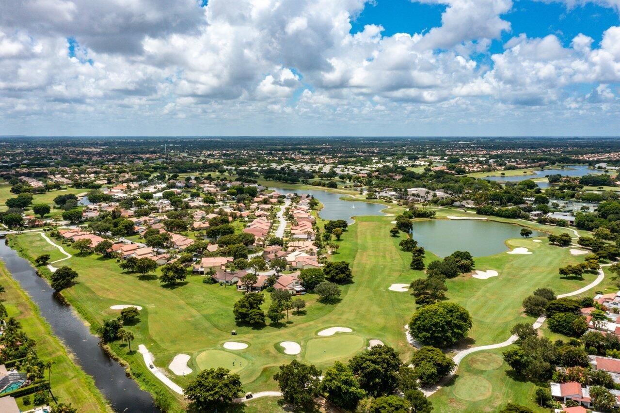 image of property at 5555 Lakeview Mews Drive
