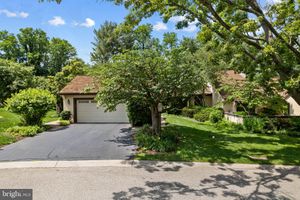 6 STEEPLECHASE LN, BLUE BELL, PA
