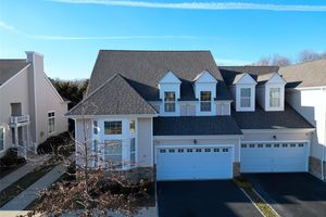 52 TONI CT # 52, CENTER MORICHES, NY