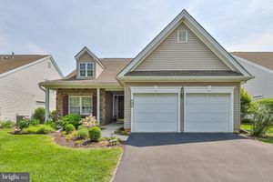 11 INVERNESS LN, EASTON, PA