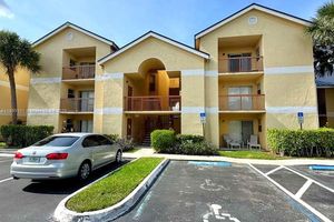 7610 WESTWOOD DR 122, TAMARAC, FL
