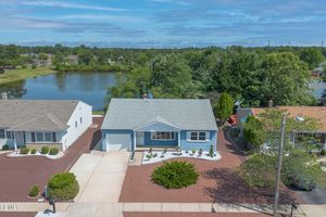 5 DUXBURY RD, TOMS RIVER, NJ