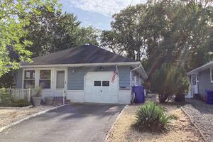 2224 MOUNT HOPE LN, TOMS RIVER, NJ