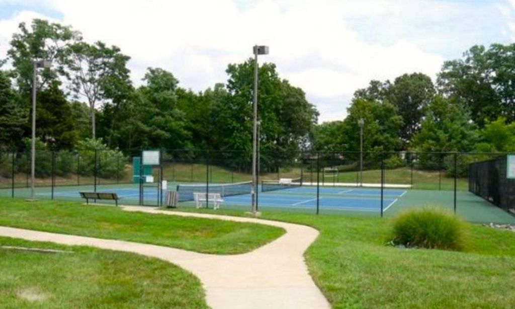 4 Tennis Courts