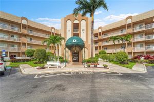 7647 SOUTHAMPTON TER 403, TAMARAC, FL