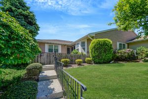 192 THEODORE DR, CORAM, NY