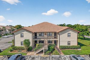 7642 TAHITI LN 101, LAKE WORTH, FL