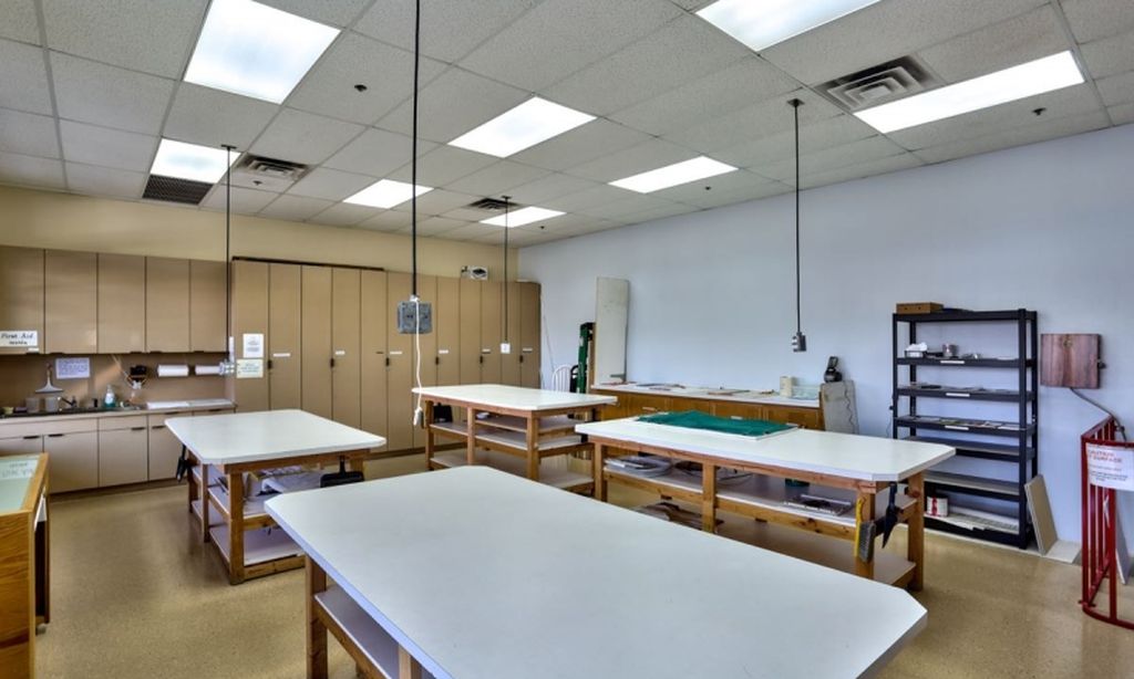 Arts & Crafts Studio