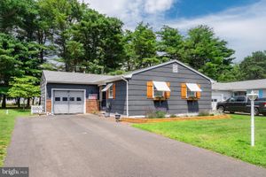 1086 EDGEBROOK DR, TOMS RIVER, NJ