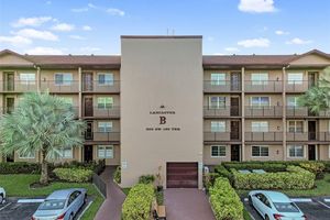 300 SW 130TH TER 405B, PEMBROKE PINES, FL