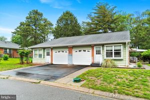 17B BENNINGTON LN, WHITING, NJ