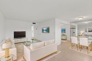 3032 REXFORD B, BOCA RATON, FL