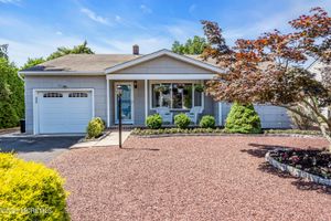 23 AUBURN RD, TOMS RIVER, NJ