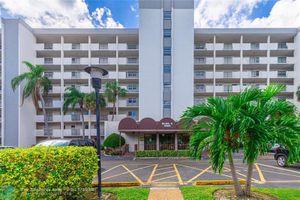 5900 NW 44TH ST 115, LAUDERHILL, FL