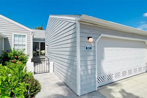 512 SANDERLING CIR, BRADENTON, FL