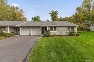 141 FLINTLOCK WAY B, YORKTOWN HEIGHTS, NY