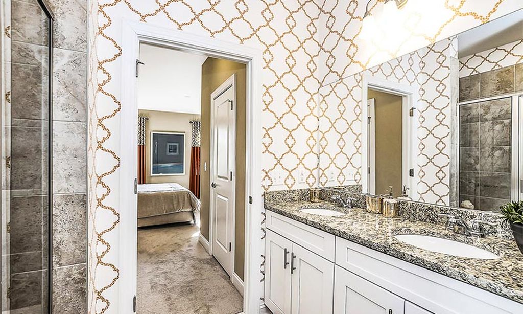 Montauk Primary Bath