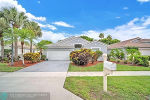 5701 SWAYING PALM LN, BOYNTON BEACH, FL