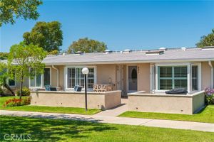 1701 SUNNINGDALE RD APT 53E, SEAL BEACH, CA