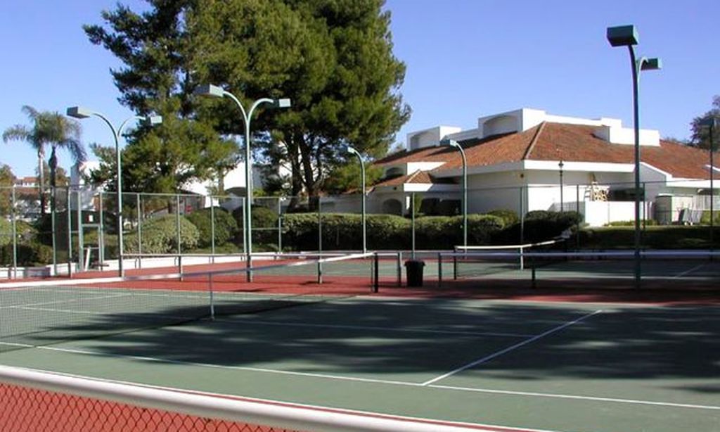 4 Tennis Courts