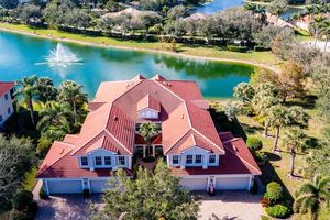 7869 HAWTHORNE DR 303, NAPLES, FL