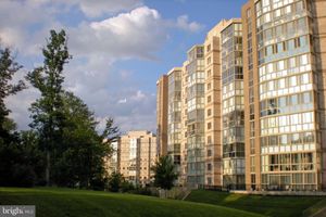 19355 CYPRESS RIDGE TER 423, LEESBURG, VA