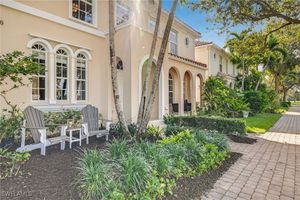 6096 TOWNCENTER CIR, NAPLES, FL