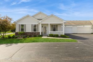 1664 HANNAH LN # 1082, PINGREE GROVE, IL
