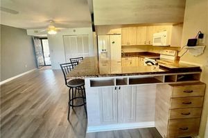 5765 TRAILWINDS DR 115, FORT MYERS, FL