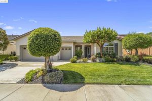 910 SUNTAN LN, BRENTWOOD, CA