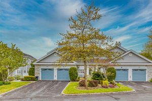 476 WOODSCREEK CT, MORICHES, NY