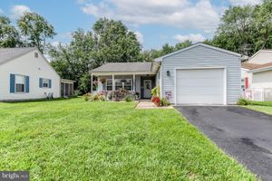 193 HUNTINGTON DR, SOUTHAMPTON, NJ