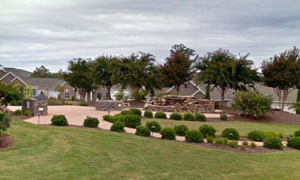 Outdoor Patio & Grilling Area