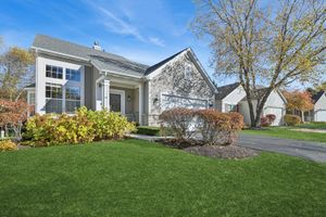2325 CARILLON DR, GRAYSLAKE, IL
