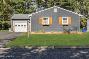 1086 EDGEBROOK DR, TOMS RIVER, NJ