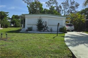 39 SAN REMO CIR, NAPLES, FL