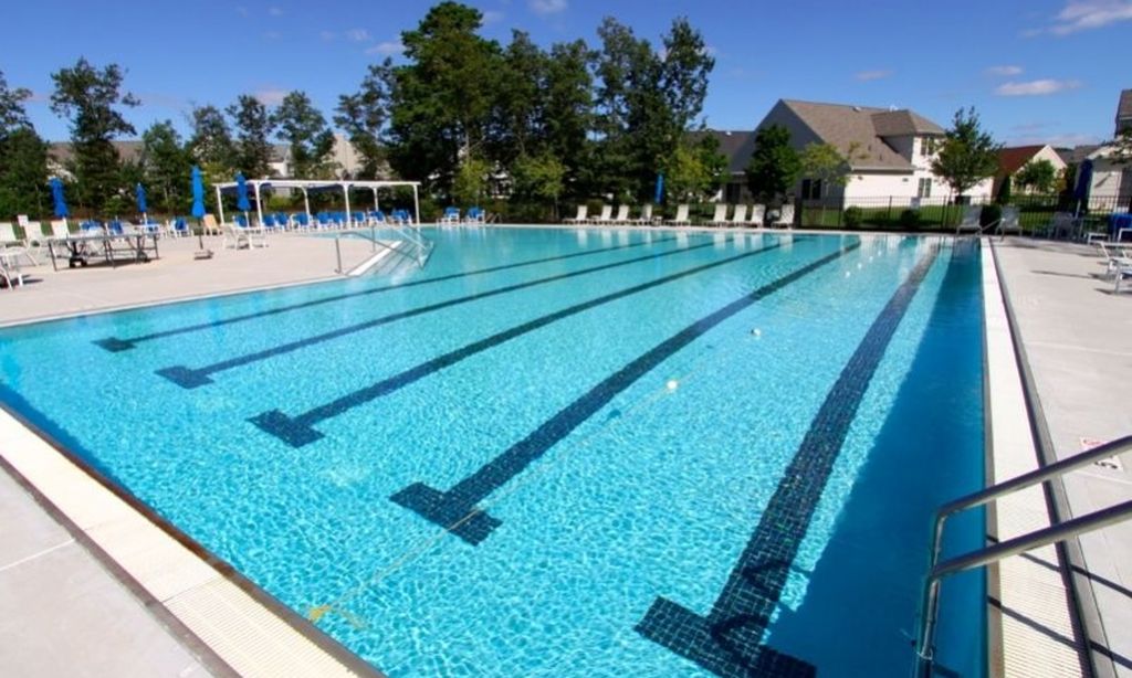 Outdoor Pool & Patio