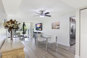 11090 GREEN LAKE DR APT 201, BOYNTON BEACH, FL