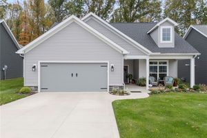 2080 HAWTHORN CT, NORTH CANTON, OH