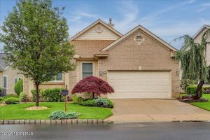 35 BRIGHTON CT, MONROE, NJ