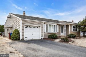50 OAKFIELD RD, TOMS RIVER, NJ